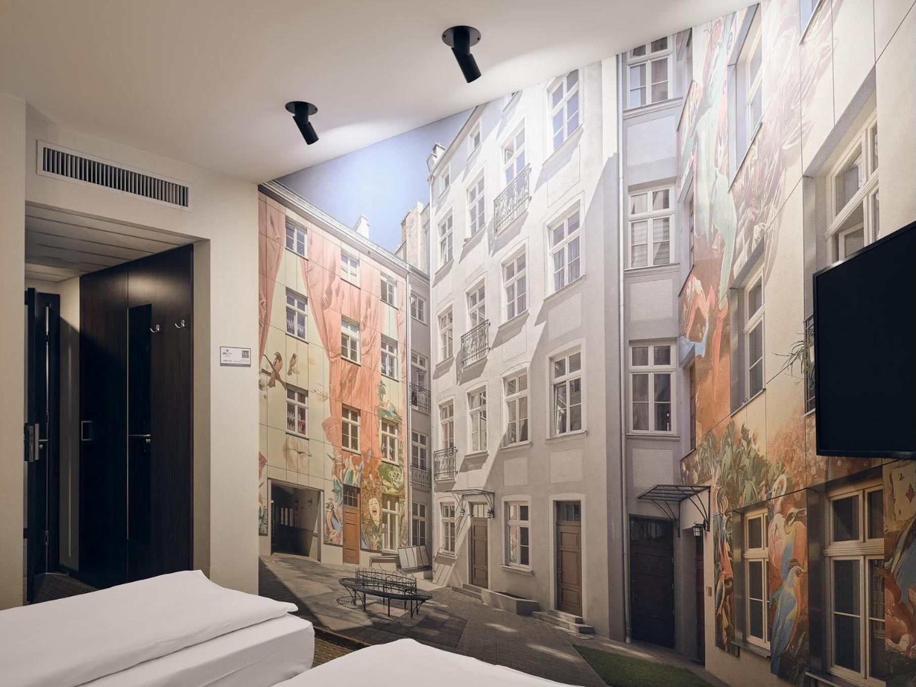 Iness Lodz (Lodz)